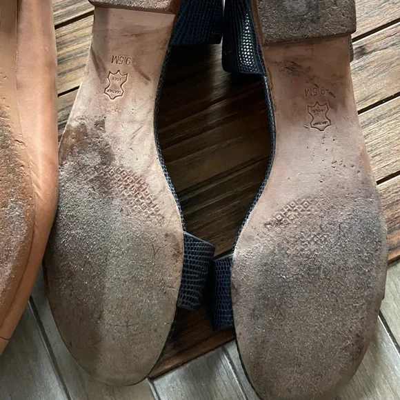 Tory Burch Women's Tan and Black Flats - Picture 8 of 8